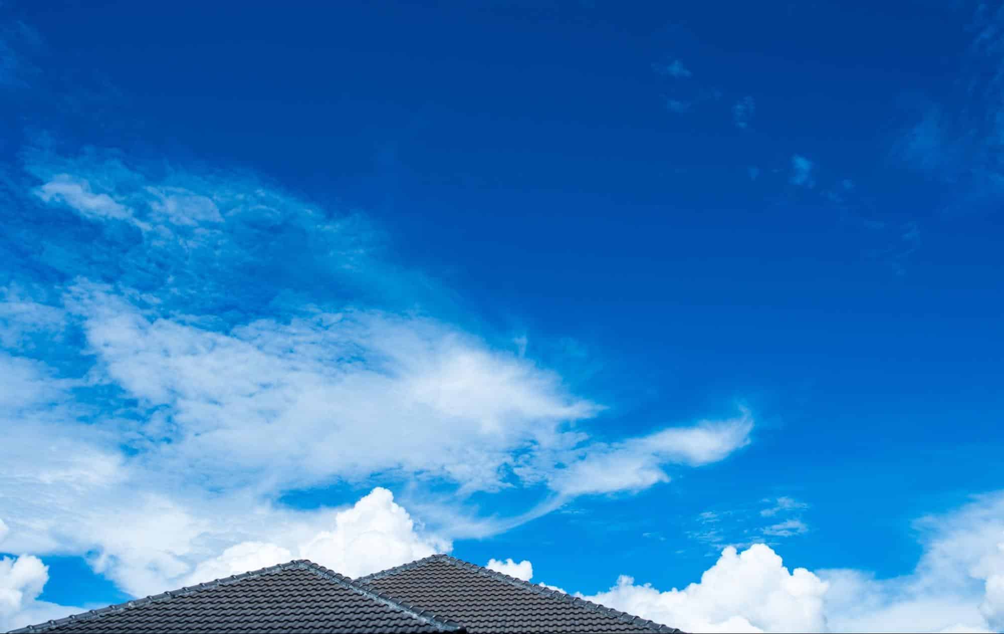 roof under blue sky